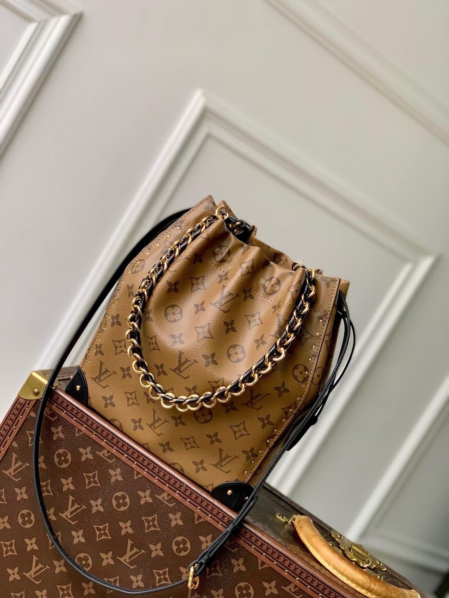 1 LOUIS VUITTON 2025 Cruise Early Spring Collection Reunites Classic No é Handbags M13324 - Image 1