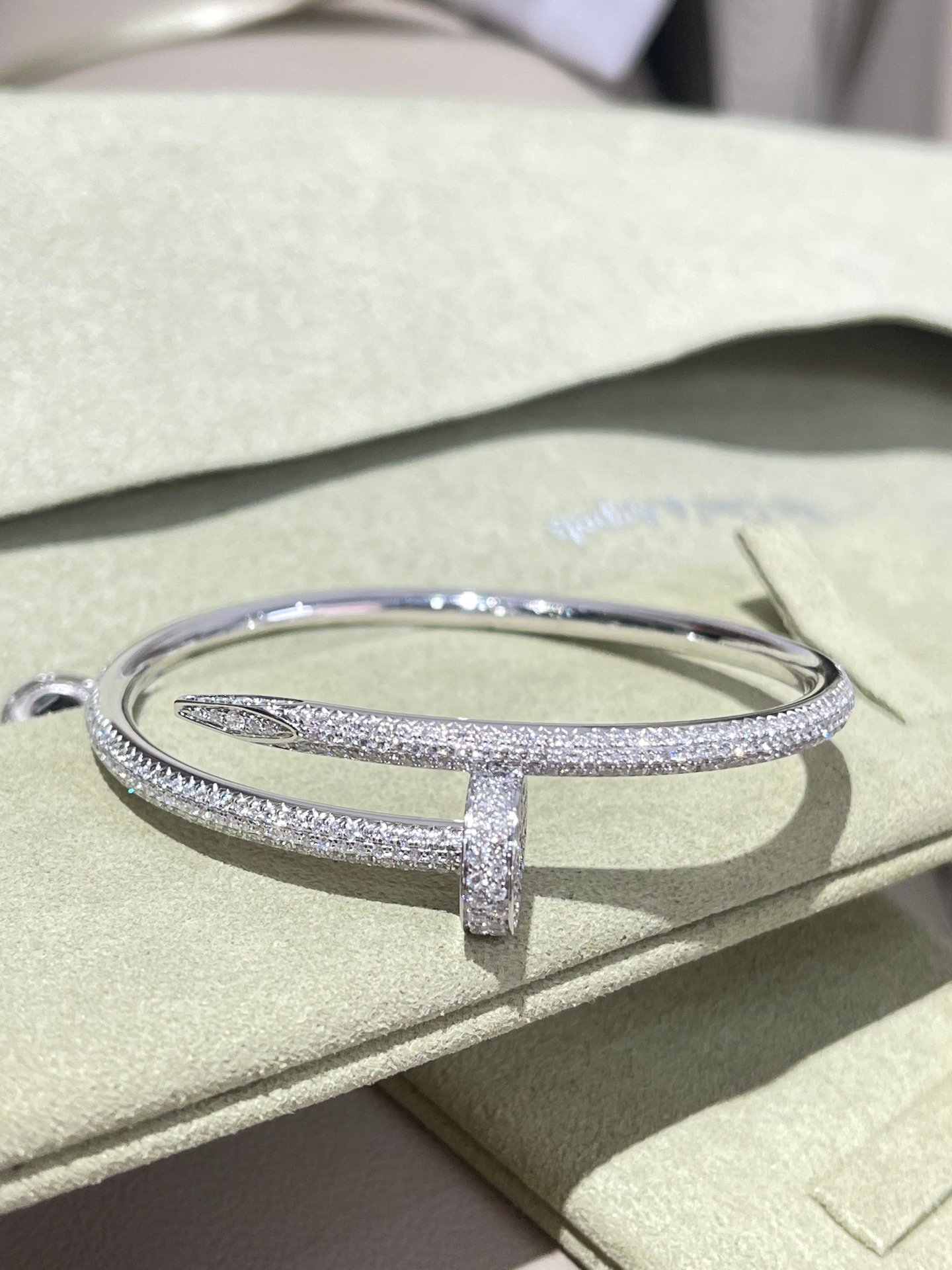 1 Cartier full diamond nail bracelet - Image 1