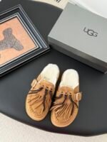 UGG Slippers - Image 2