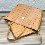 MCM 𝗟𝗶𝘇 𝗩𝗶𝘀𝗲𝘁𝗼 Classic Medium Brown Double sided Shopping Bag - Image 3