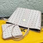 MCM 𝗟𝗶𝘇 𝗩𝗶𝘀𝗲𝘁𝗼 Classic Medium # Haze Powder Double sided Shopping Bag - Image 3