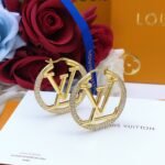 Louis Vuitton's new round diamond studded gold earrings - Image 6