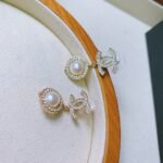CHANEL temperament sunflower rotating pearl round earrings - Image 3