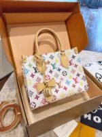 LV onthego eastwest压花横版托特包 - Image 2