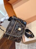 Lv 新款 vanity pm - Image 2