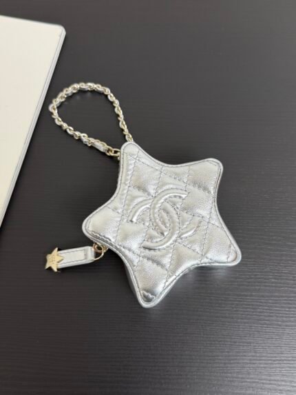 Chanel genuine leather, 26c star charm, in stock.99545