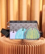 Louis Vuitton Pumpkin Collection Men's Two Piece Set LV x YK GASTON Mini Handbag - Image 5
