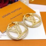 Louis Vuitton's new round diamond studded gold earrings - Image 5