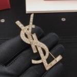 Saint Laurent square diamond brooch - Image 4