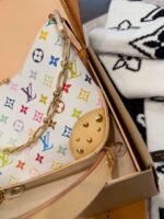 LV Boulogne铆钉牛角包 - Image 3