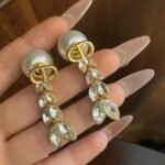 Dior pearl horse eye tassel earrings - Image 4