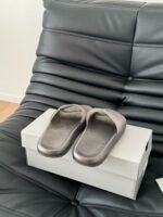 Balenciaga Slides - Image 4