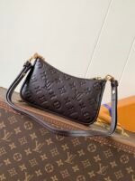Louis Vuitton [Easy Pouch Handbag] - Image 4