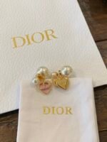 Dior size bead pink heart CD earrings - Image 5