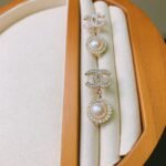 CHANEL temperament sunflower rotating pearl round earrings - Image 5