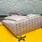 MCM 𝗟𝗶𝘇 𝗩𝗶𝘀𝗲𝘁𝗼 Classic Medium # Haze Powder Double sided Shopping Bag - Image 6