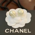 Chanel 25C pearl earrings
