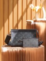 The Poch ette Voyage at Louis Vuitton M81124 Black Flower House - Image 7