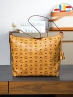 𝙈𝘾𝙈𝘼𝙧𝙚𝙣𝙃𝙤𝙗𝙤 New Cognac Color Large Shoulder Backpack - Image 7