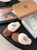 UGG Slippers - Image 5