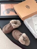 UGG Slippers - Image 5