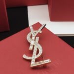 Saint Laurent square diamond brooch - Image 7