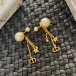 Dior letter earrings - Image 5