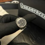 Chrome Hearts Classic Retro Horseshoe print Cross Ring - Image 5