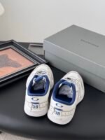 Balenciaga Hamptons Sneakers - Image 4