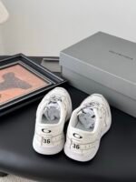 Balenciaga Hamptons Sneakers - Image 4