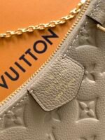 Louis Vuitton [Easy Pouch Handbag] - Image 7