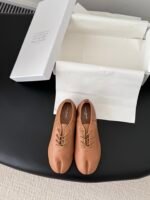 Maison Margiela Tabi - Image 2