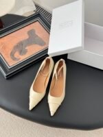 Maison Margiela kinkies - Image 2
