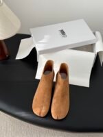 Maison Margiela Tabi Chelsea Ankle Boots - Image 2