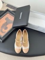 Chanel Raffia Mary Jane Block Heels - Image 2