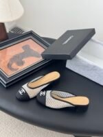 CHANEL Mules