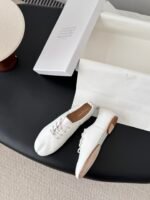 Maison Margiela Tabi - Image 4