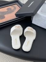 CHANEL Slippers - Image 4