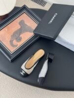 CHANEL Mules - Image 6