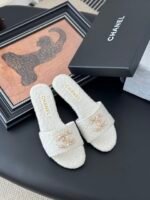 CHANEL Slippers - Image 5