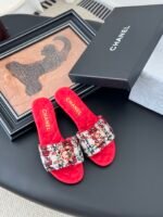 CHANEL Slippers - Image 5