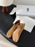 Maison Margiela Tabi Chelsea Ankle Boots - Image 3