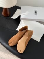 Maison Margiela Tabi Chelsea Ankle Boots - Image 3
