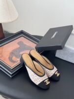 CHANEL Mules - Image 5