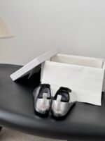 Maison Margiela Tabi - Image 4