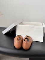 Maison Margiela Tabi - Image 4