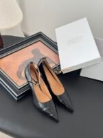 Maison Margiela kinkies - Image 5