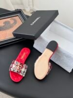 CHANEL Slippers - Image 3
